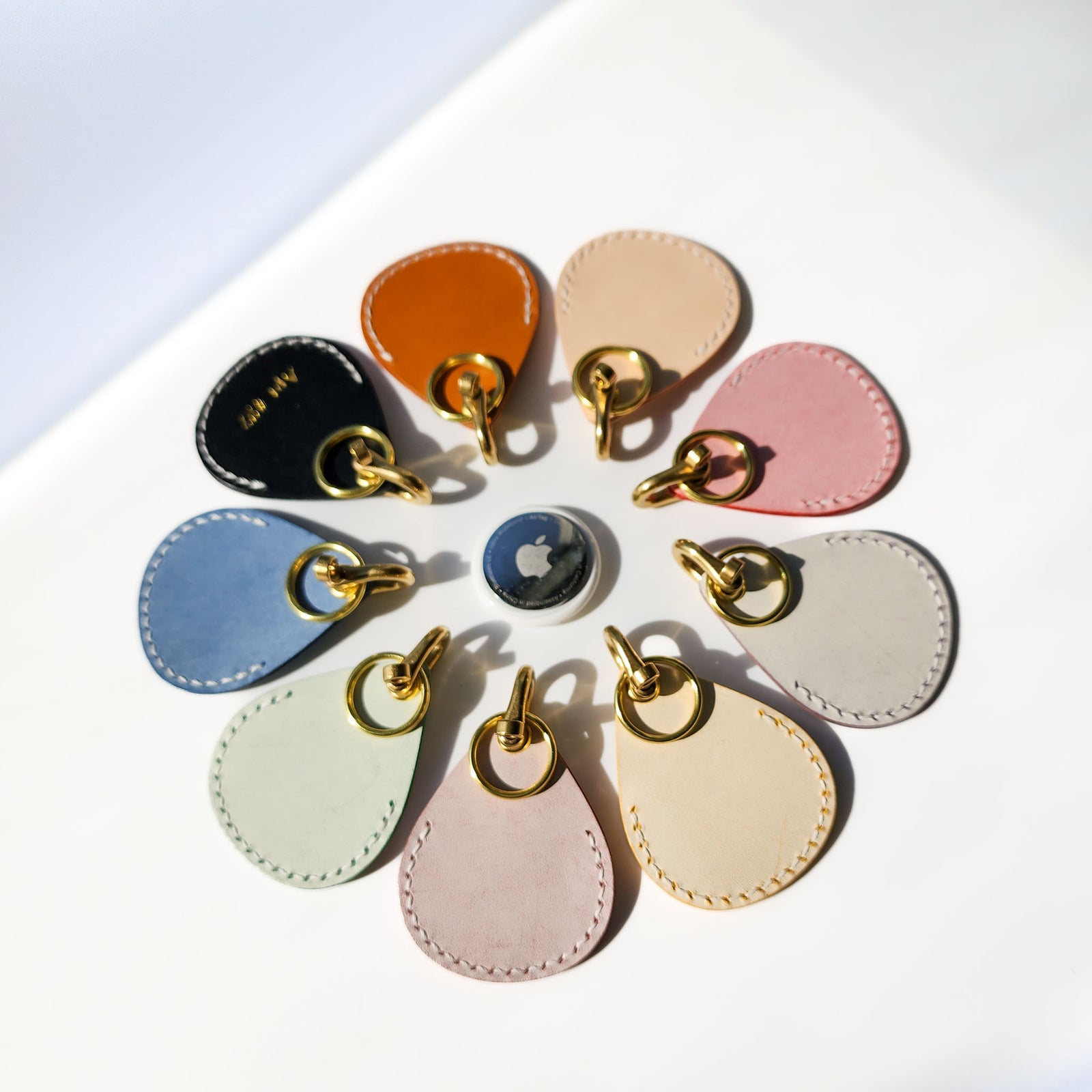 Personalized Handmade Leather Leather AirTag Case | Sereniikey
